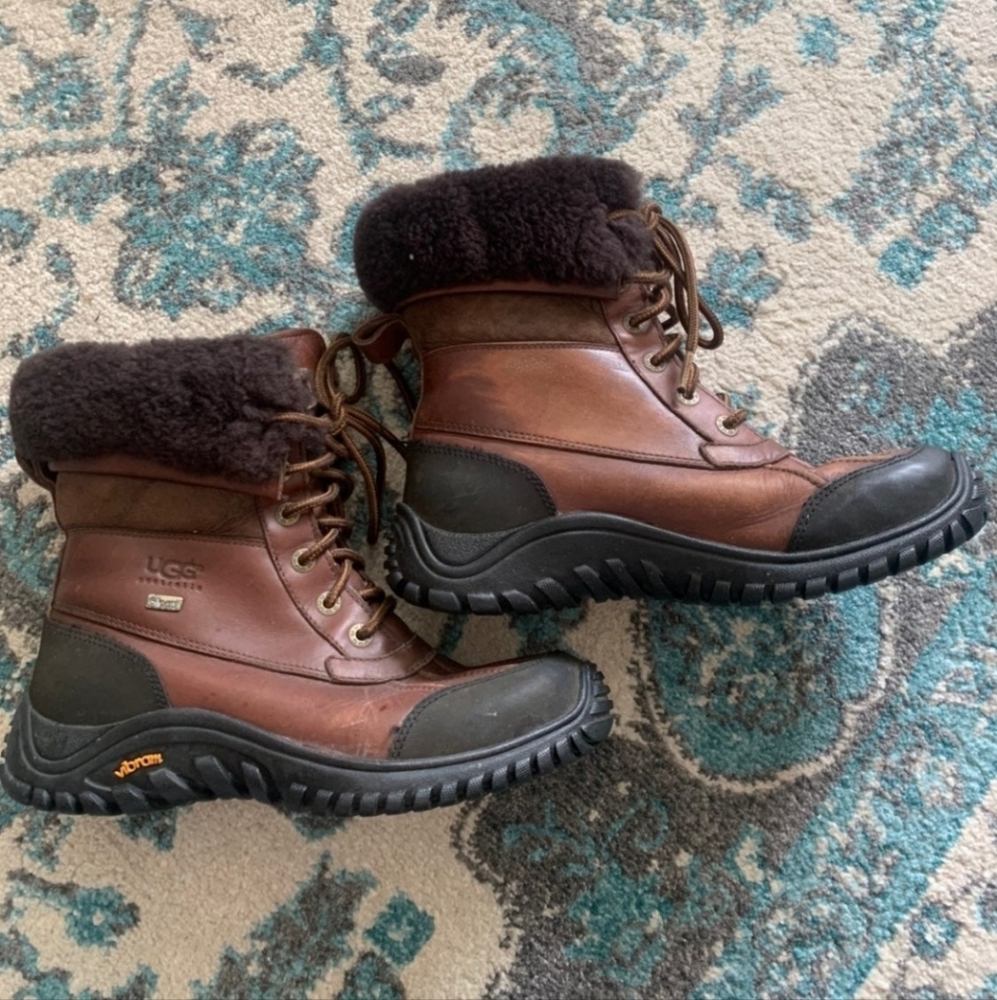 Ugg adirondack boots